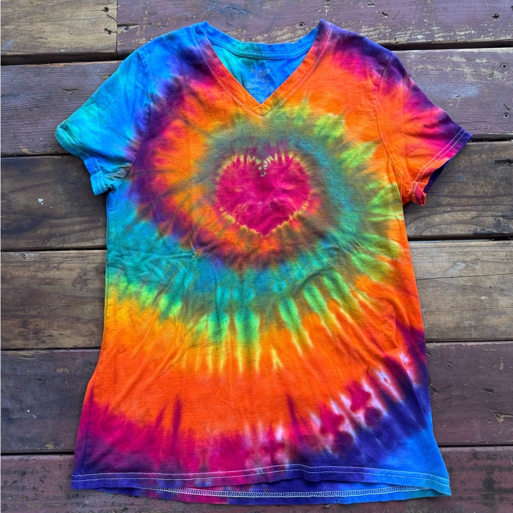 Faded Glory Vivid Tie-Dye Cotton Heart Tee